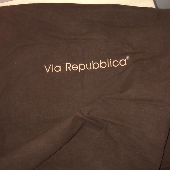 Via Repubblica tote - Picture 3 of 5